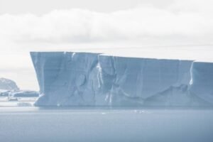 Photos-of-Antarctic-Icebergs-24 Photos-of-Antarctic-Icebergs-24