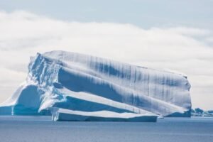 Photos-of-Antarctic-Icebergs-26 Photos-of-Antarctic-Icebergs-26