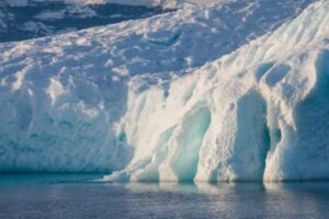 Photos-of-Antarctic-Icebergs-48 Photos-of-Antarctic-Icebergs-48